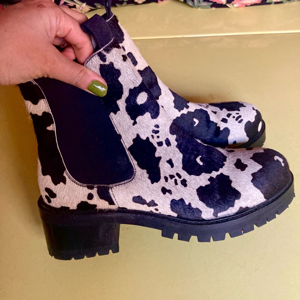 Urban Outfitters, Cow print, Calf Hair, Chelsea boot sz 8